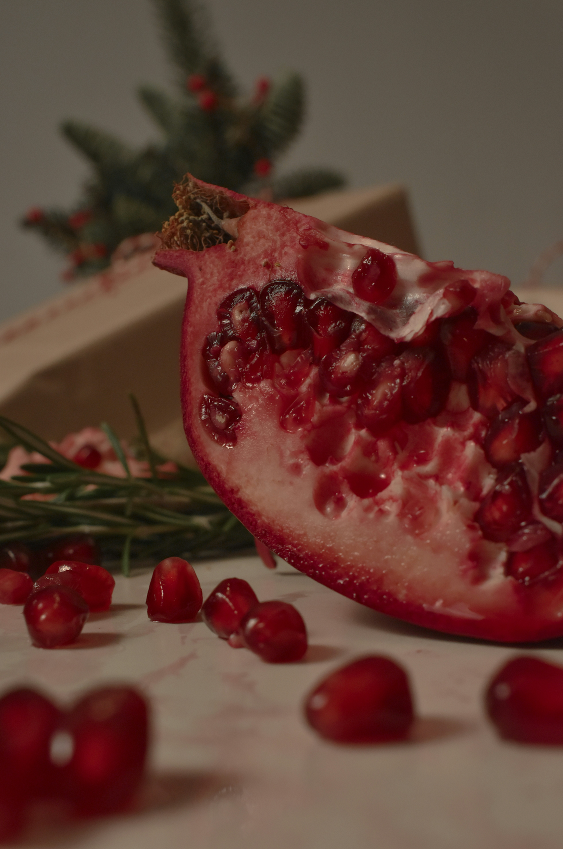 Pomegranate & Spruce 10 oz scented candle